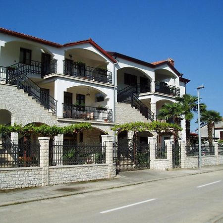 Apartments Modrusan Rovinj Exterior foto